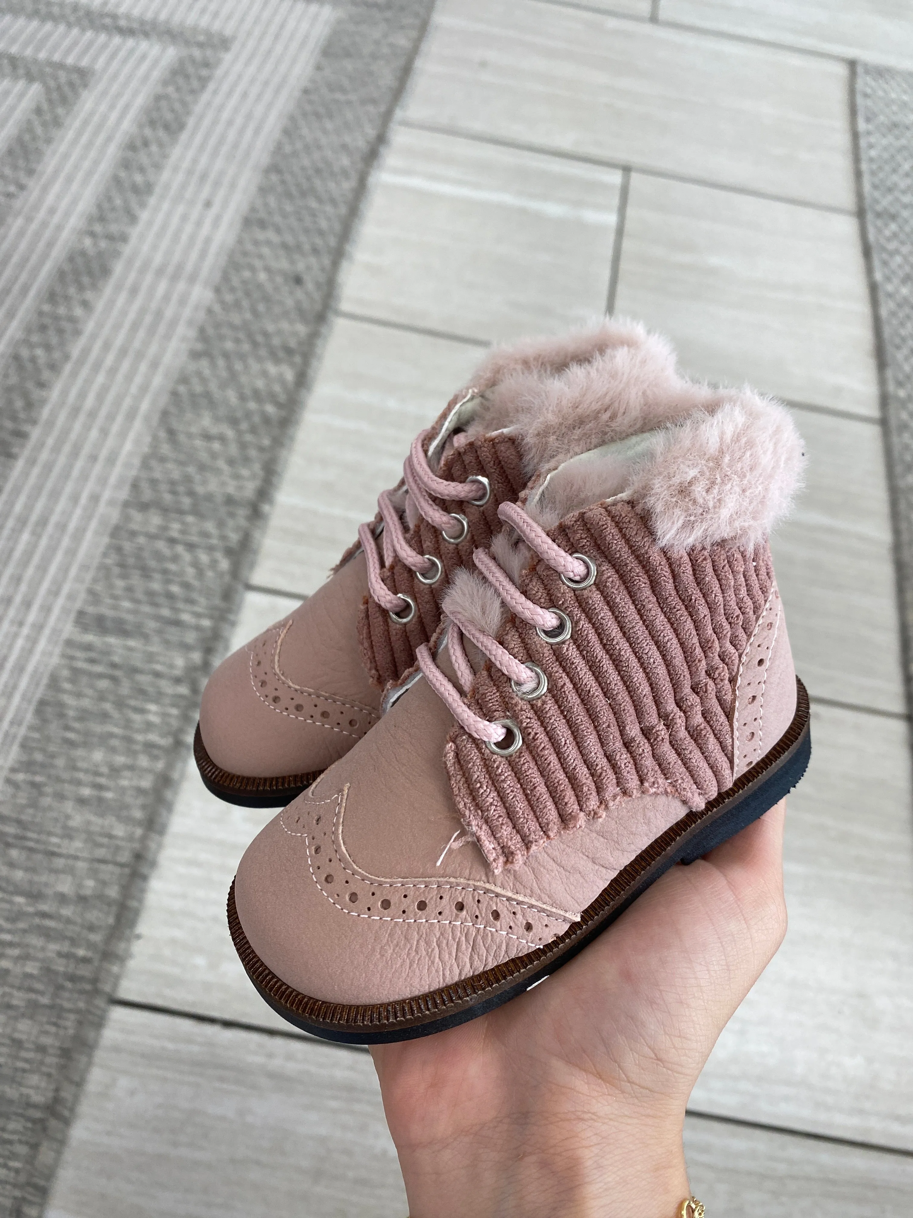 Andanines Rose Fur Baby Bootie