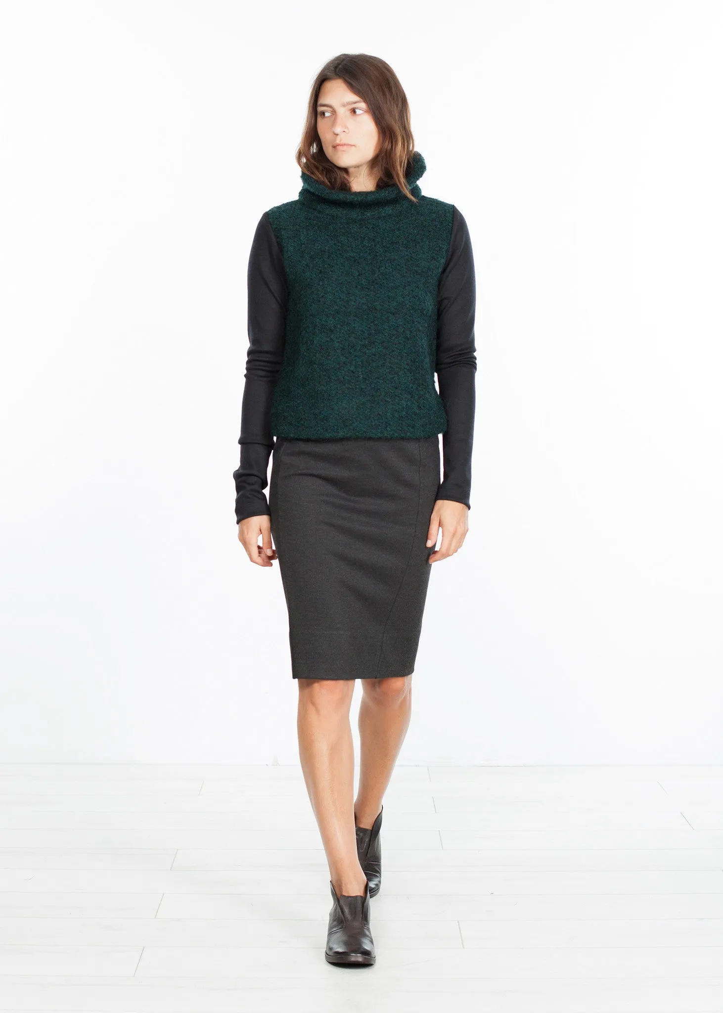 Boucle Turtle Neck in Green/Black -UEB