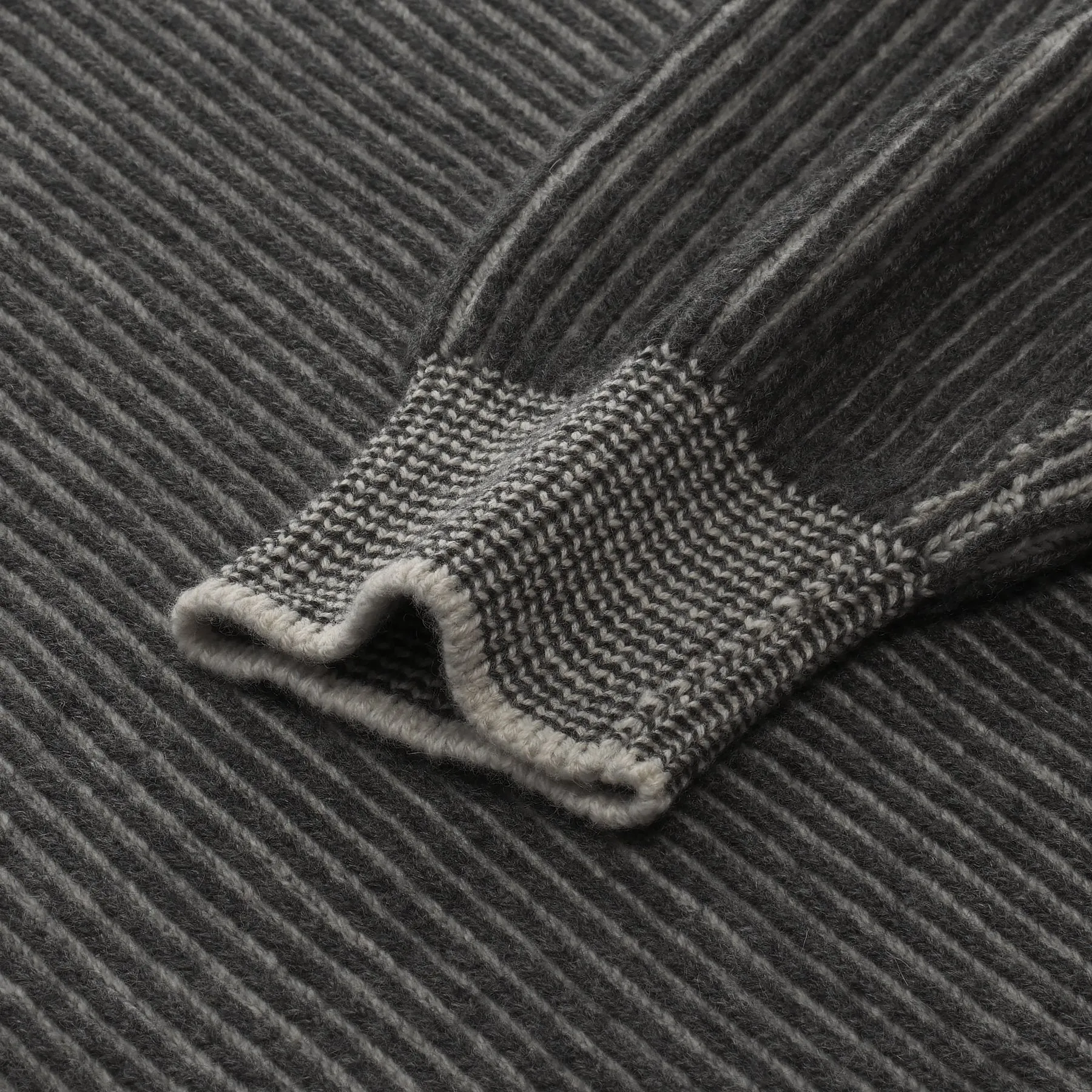 Cashmere Reversible Rollneck Sweater