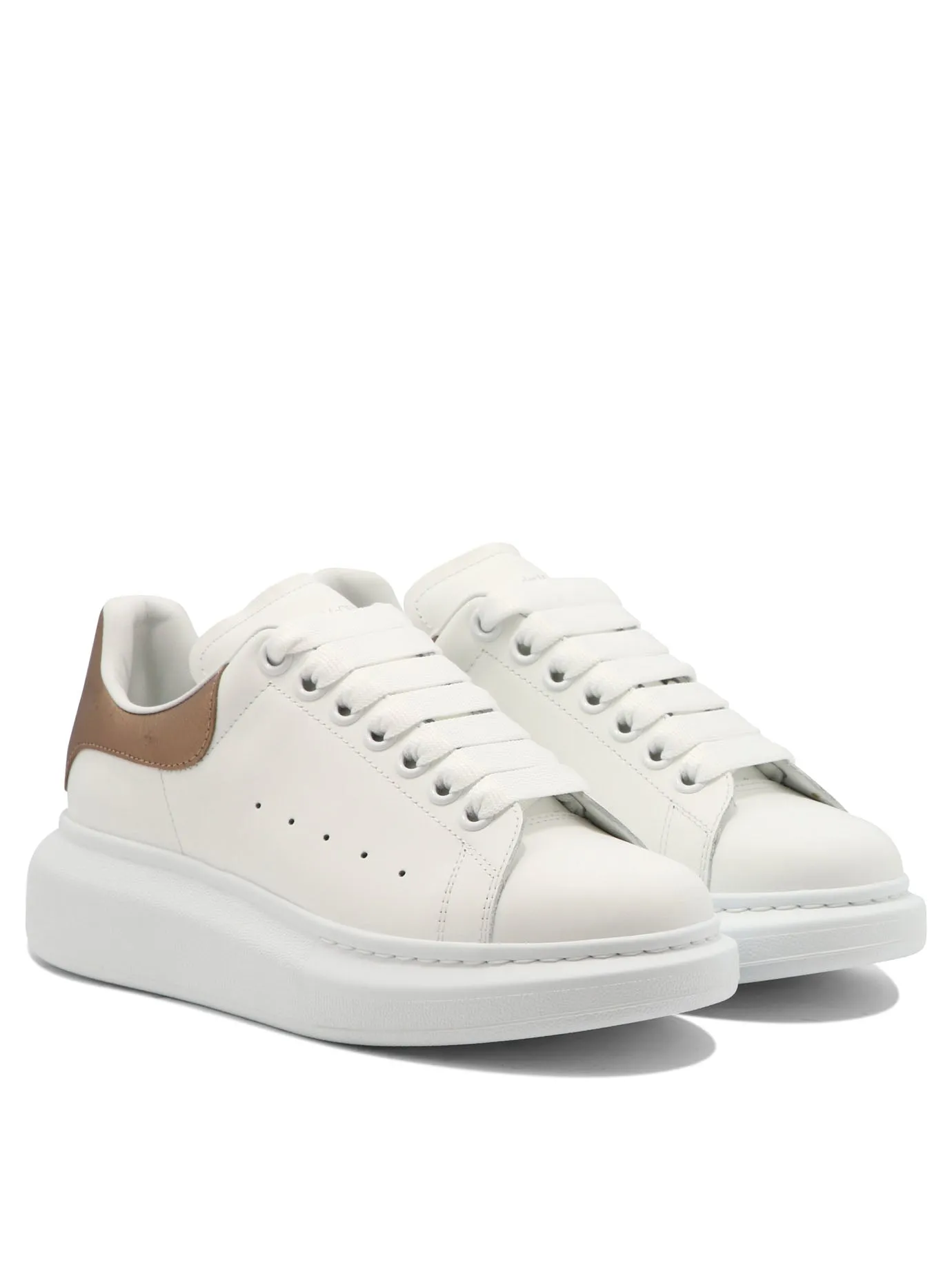 OVERSIZE SNEAKERS